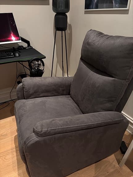 Reclinerfåtölj Abildskov elektrisk grå konstläder JYSK – knappt använd, som ny!