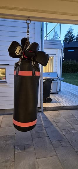Boxningssäck - Boxning - Boxningshandskar
