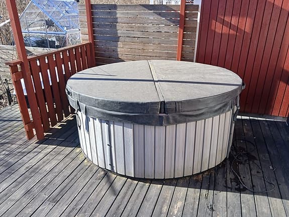 Rund spabadlock grå