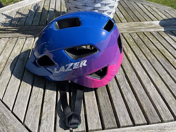 Barncykelhjälm från Lazer Gekko MIPS