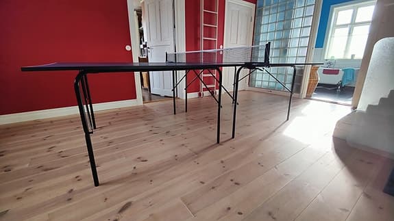 Bordtennisbord, hopfällbart blått.