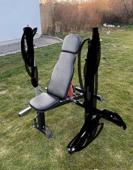 Massiv precor half rack med ställbar bänk