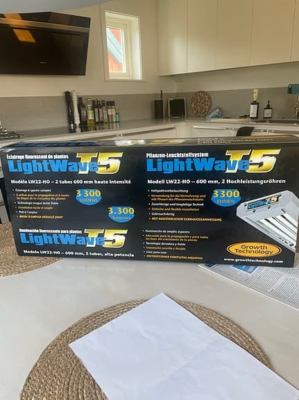 LightWave T5 växtbelysning och värmemattor