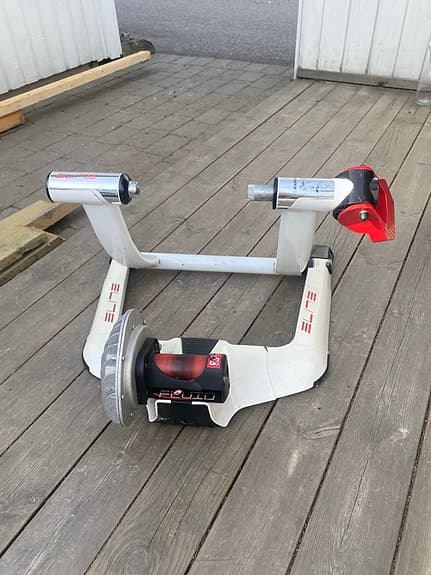 Elite Fluid cykeltrainer vit