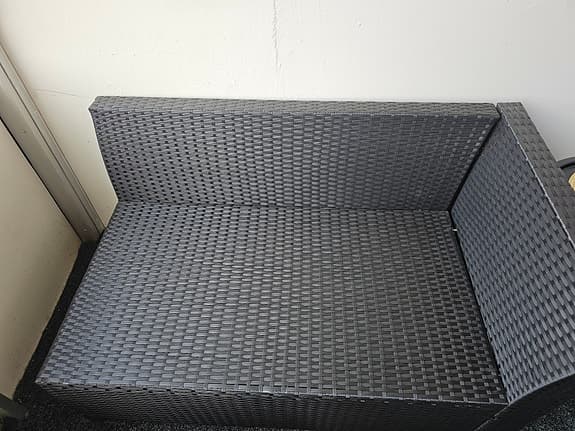 Hörsoffa utemöbel konstrotting med vita dynor