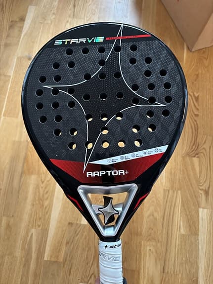 Padelracket kraft kontroll och smidighet