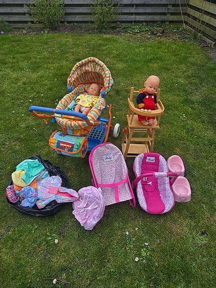 Stort Baby Born dockset med dockor, dockvagn och kläder