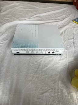 Microsoft Xbox One S spelkonsol vit