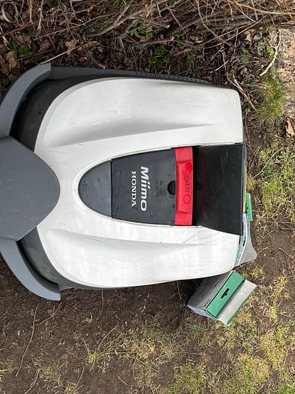 Honda Miimo robotgräsklippare vit