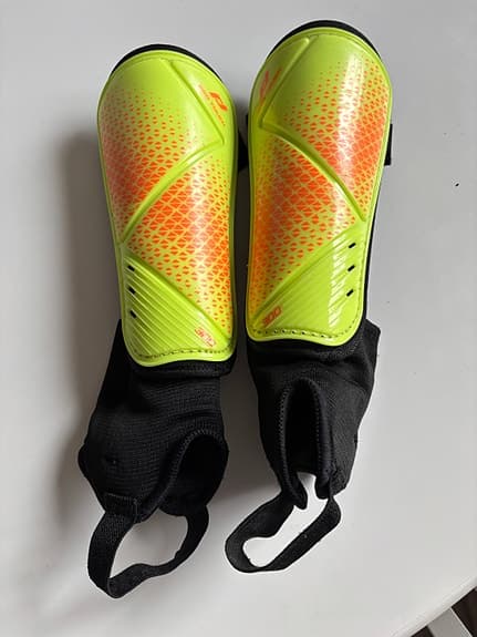 Pro Touch benskydd fotboll junior gul