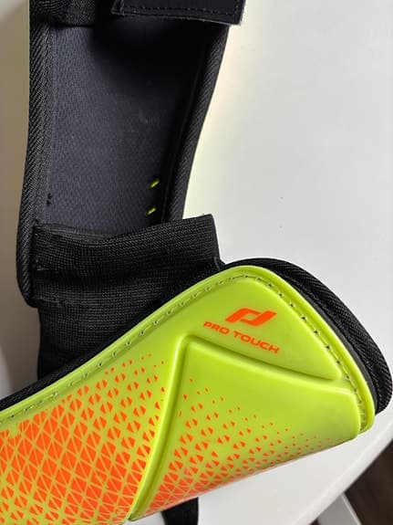 Pro Touch benskydd fotboll junior gul