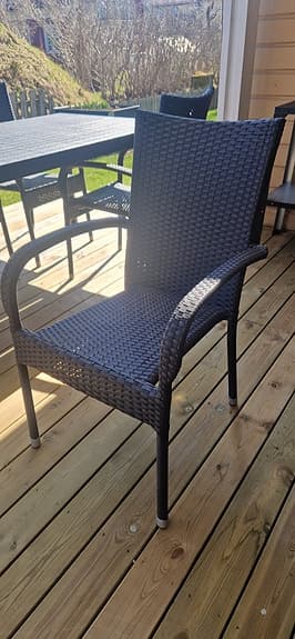 Utemöbler bord och 4 stolar