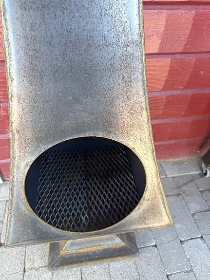 Terassvärmare vedeldade