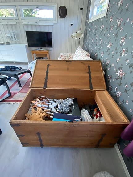 Antik förvaringskista trä brun