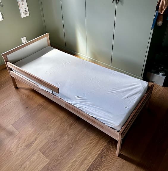 IKEA barnsäng (Sniglar) 70x160 cm