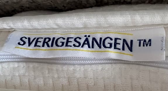 Sverigesängen bäddmadrass vit
