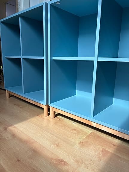 Två hyllor Eket från IKEA