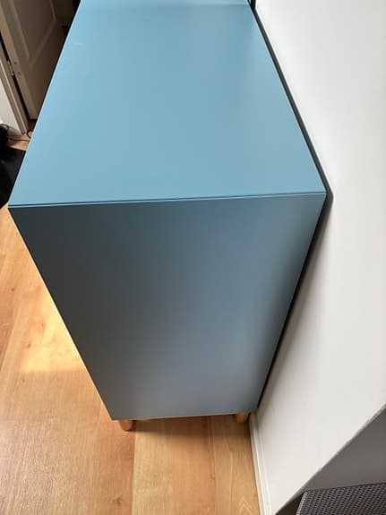 Två hyllor Eket från IKEA