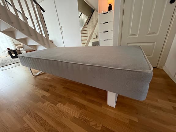 IKEA säng med resårbotten grå