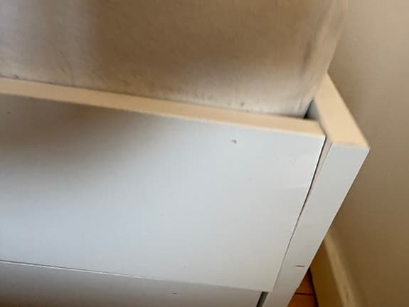 200kr vid hämtning 18-19/4. IKEA säng med förvaring och madrass Sultan 160cm