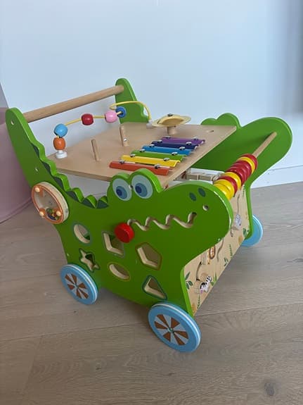 VIGA Lära-gå-vagn, Crocodile.