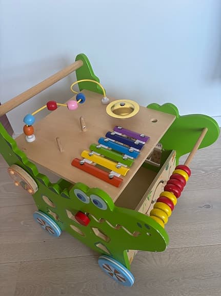 VIGA Lära-gå-vagn, Crocodile.
