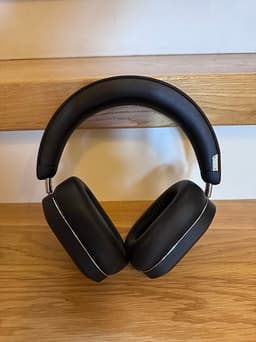 Defunc Mondo trådlösa over-ear hörlurar