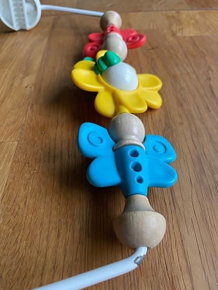 Leksakbåge till babysitter BabyBjörn