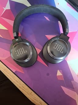 Säljer dessa hörlurar JBL TUNE 510BT Wireless