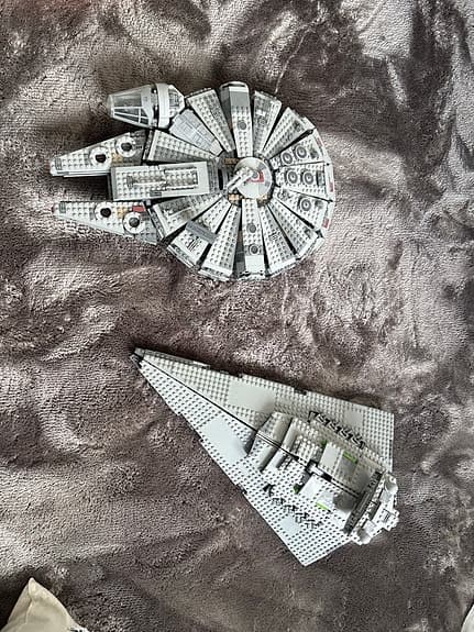 LEGO Star Wars rymdskepp Millennium Falcon och Star Destroyer