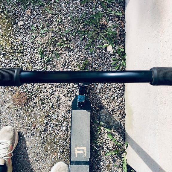 Kickspark trickmodell svart