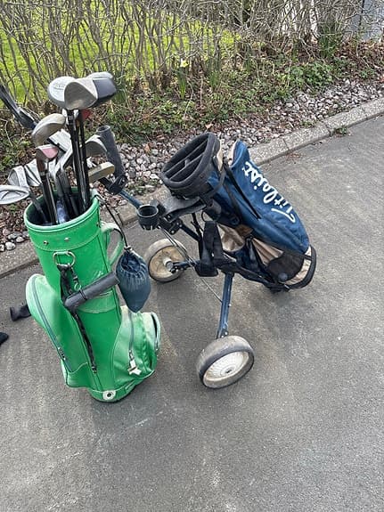 Golfset med två bags och vagn – Tommy Armour & Cobra agn