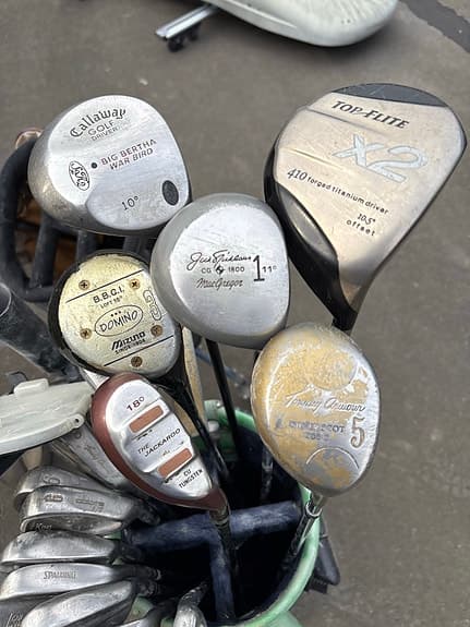 Golfset med två bags och vagn – Tommy Armour & Cobra agn