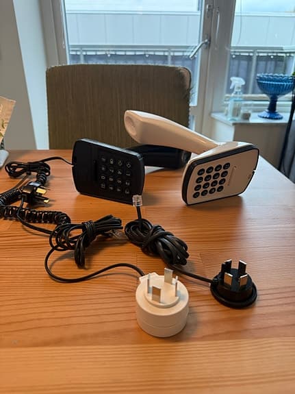 2st Telia Kobra Hemtelefoner. Inkl sladd