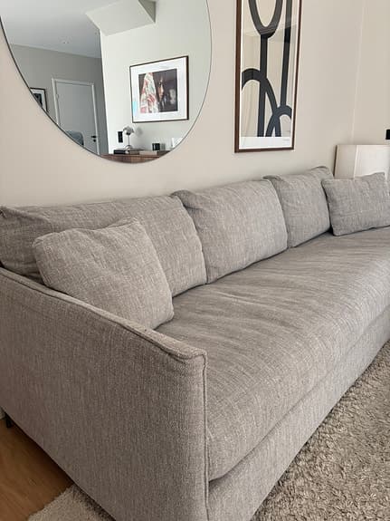 Petito Furninova 4 sits soffa