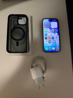 iPhone 15 i bra skick!