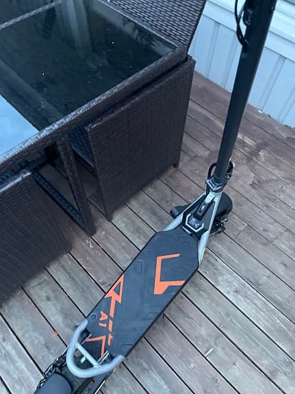 Elsparkcykel svart/orange