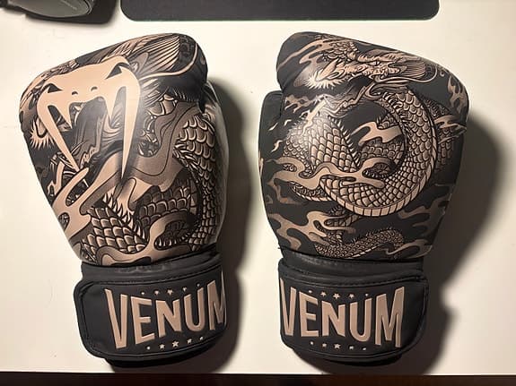 Boxning/Thaiboxning handskar från Venum 14oz
