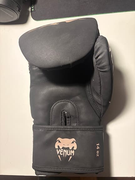 Boxning/Thaiboxning handskar från Venum 14oz