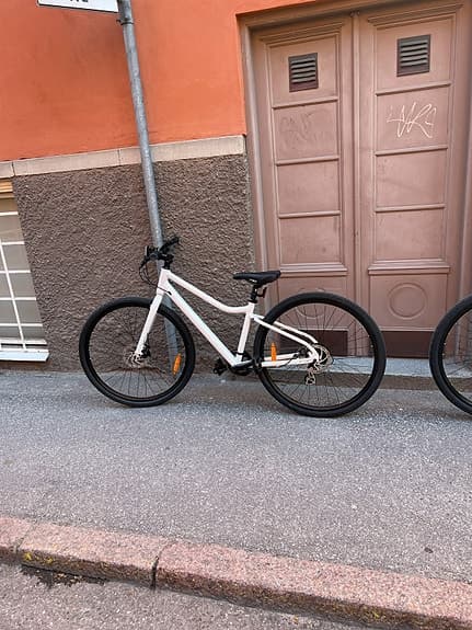 White AX 290 FF Ane 21 damcykel