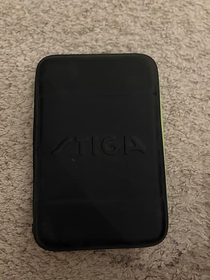 pingisracket med fodral svart röd