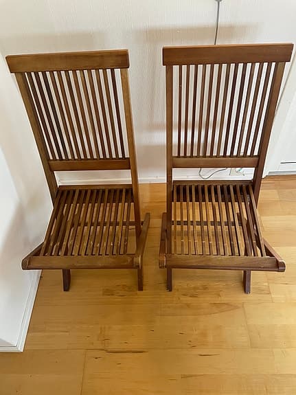 Trädgårdsstolar i teak, ihopfällbara. Ett par