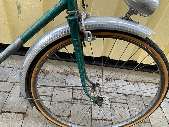 FIn gammal fransk cykel - renoveringsobjekt