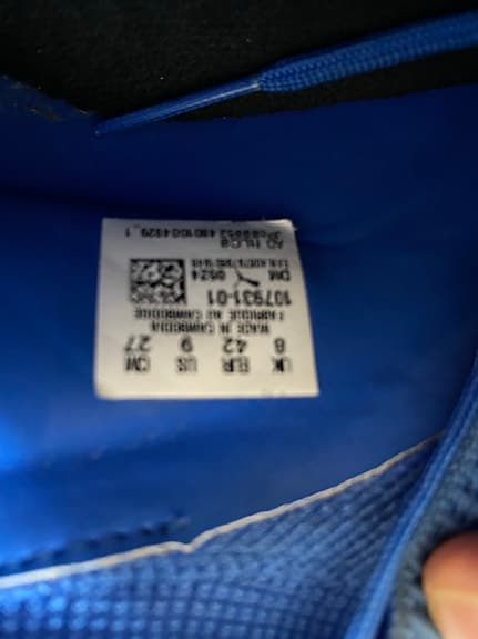 Puma fotbollsskor blå strl 42