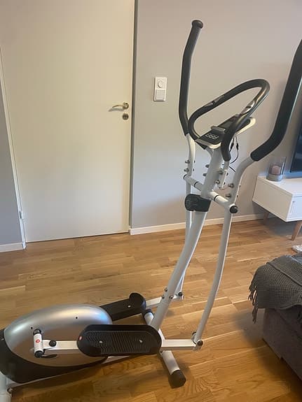 Crosstrainer med träningsdator vit/svart