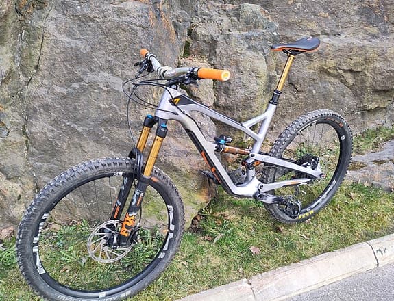 YT Jeffsy 27 CF Pro Race 2018