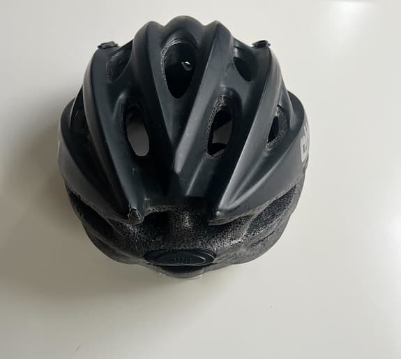 Cykelhjälm från Etto