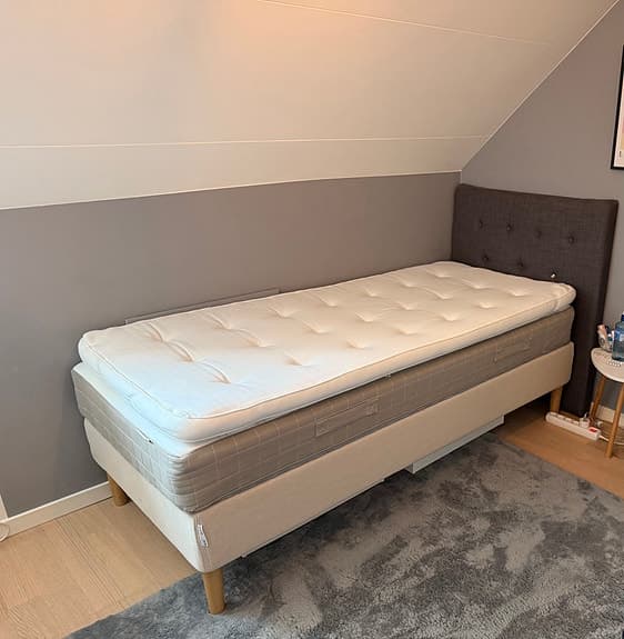 IKEA Espevär säng med Hamarvik resårmadrass