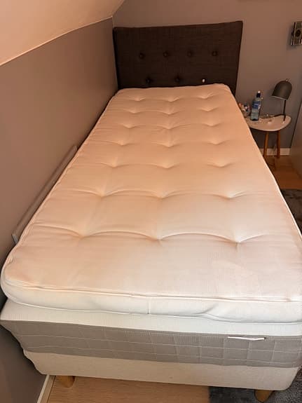 IKEA Espevär säng med Hamarvik resårmadrass