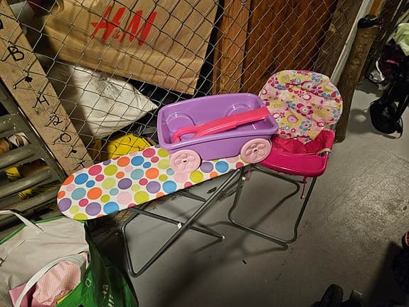Dockvagn och docktillbehör rosa flerfärgad